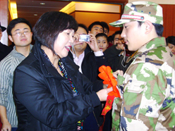 朱呈镕欢送2009年临沂市新兵应征入伍