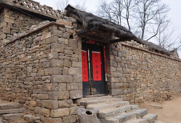 下岗女工解囊助弱五万元