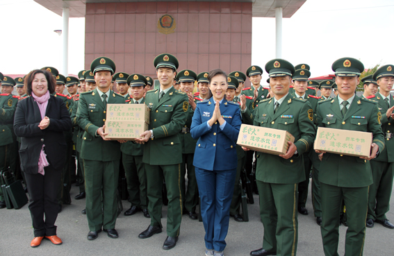 前方拥军，后方优属--朱老大300份沂蒙晚报送军属