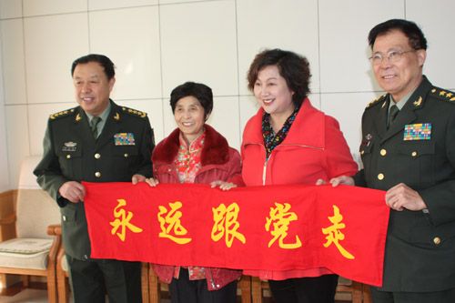 朱呈镕慰问济南军区部队