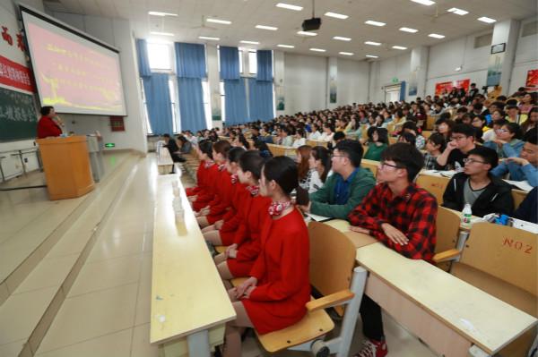 沂蒙新红嫂为泰安师生送去“精神鸡汤”