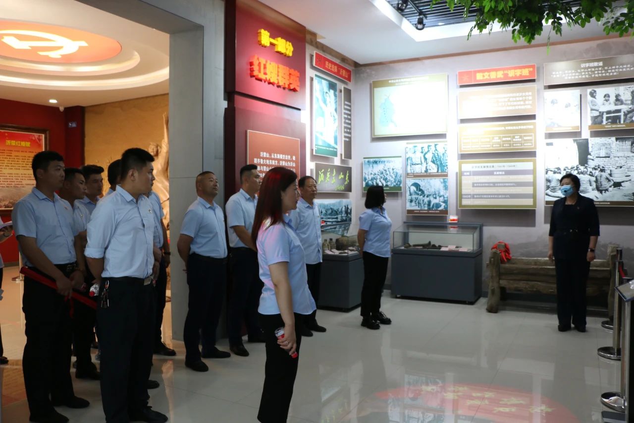 红嫂文化博物馆迎来“七一”参观热，庆祝中国共产党成立102周年