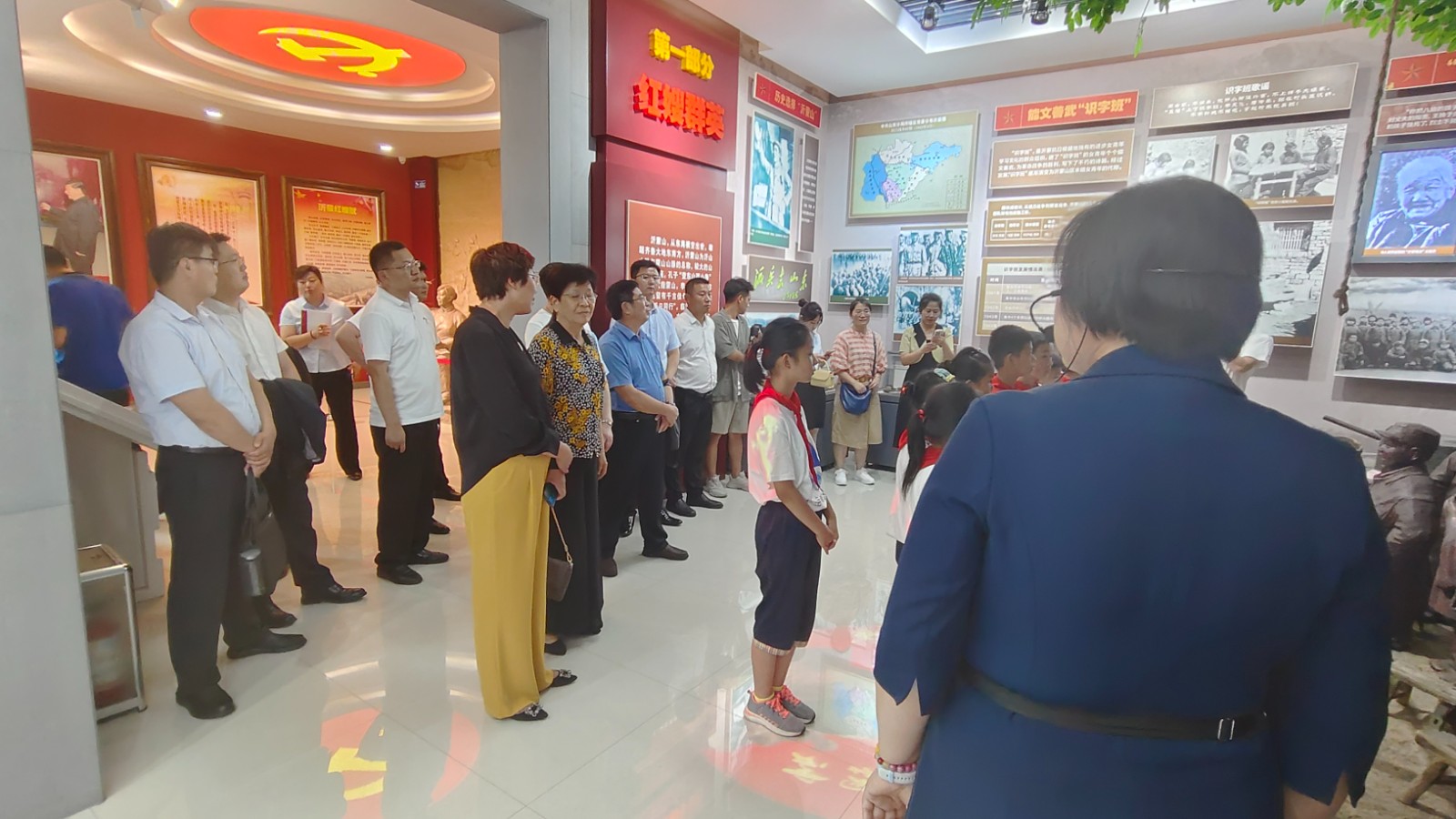 爱心联合会到红嫂文化博物馆参观调研